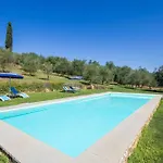 Sophisticated 1br In Countryside