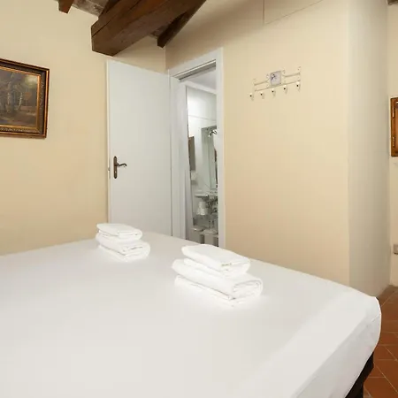 Apartament Charming Tuscan Tower With Private Pool Florencja